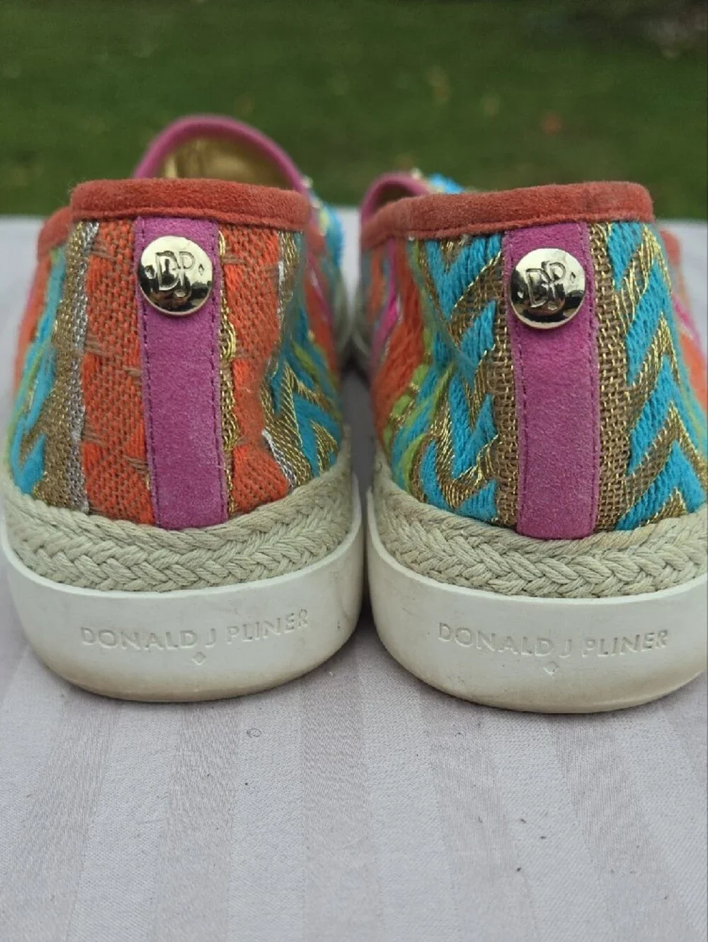 Donald J Pliner Pizasp Beaded Espadrille Flats Size 6.5M